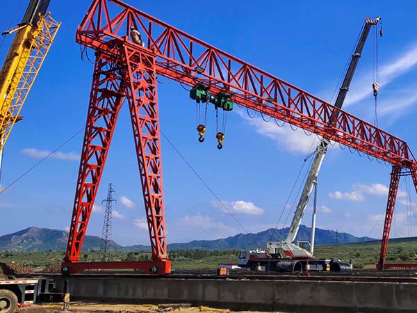 <b>福建龙岩龙门吊出租厂家给您上乘质量</b>