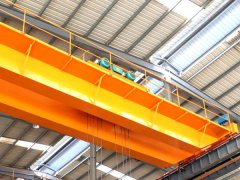 <b>双梁吊钩行车防护全吗 200/50 吨款安全达标吗</b>