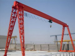 <b>河南驻马店多品类货物堆场该选哪种龙门吊</b>