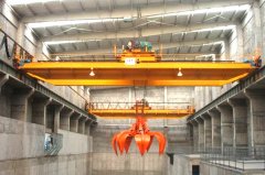 <b>湖北荆州砂石煤炭装卸为何都选用抓斗行吊作业</b>