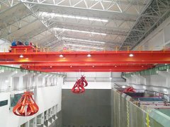 <b>10+10吨双小车吊钩桥式行车的使用场景 行车厂家</b>